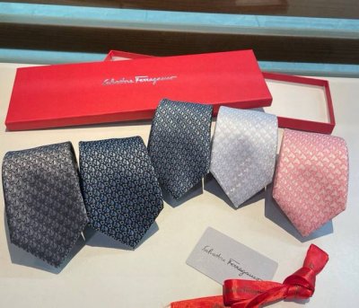 Special packaging Ferragamo men's new tie series, allowing men to fully display