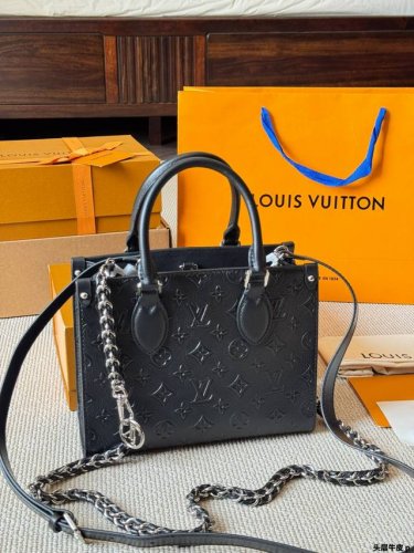 Top-grain cowhide leather Lv Onthego Small Handbag in Black Embossed This small