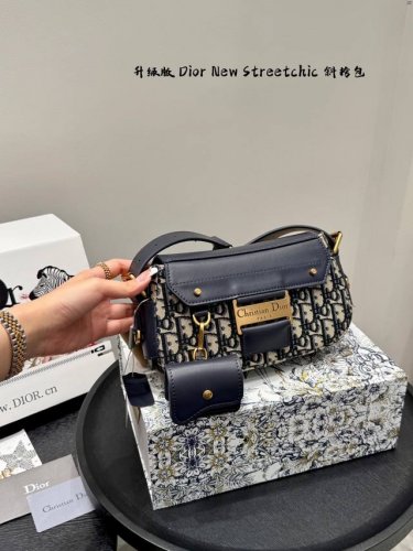 Gift box packagingUpgraded qualityDior Streetchic crossbody bagYou'll fall in lo