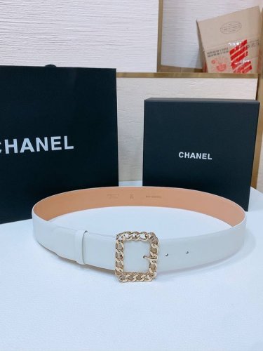 Chanel 24P Cc Crystal. Chain-Link Logo Buckle. Imported Calfskin Leather Belt, 3