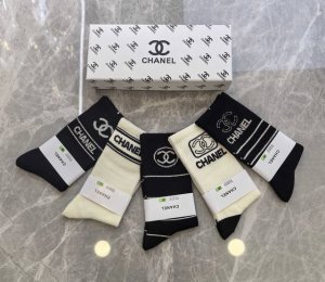 Specially packaged Chanel new mid-length slouch socks! Five pairs per box, same