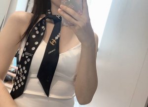 Two-color small pearls in stock, same style as the counter! Chanel headband rib