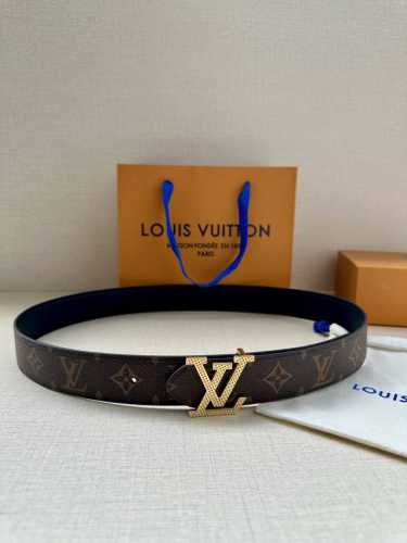 3.4-Inch Width Lv Trunk Double-Sided Belt Crafted From Grained Leather For A Mod