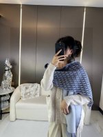 Dior high-end men's scarf, monogram jacquard smile] exquisite logo. Wear it for