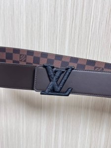 New seasonal style, 4.0mm wide brown checkered pattern, made of imported calfsk