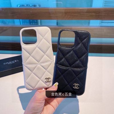 Chanel's popular mobile phone case in the fashion circle The same caviar leather