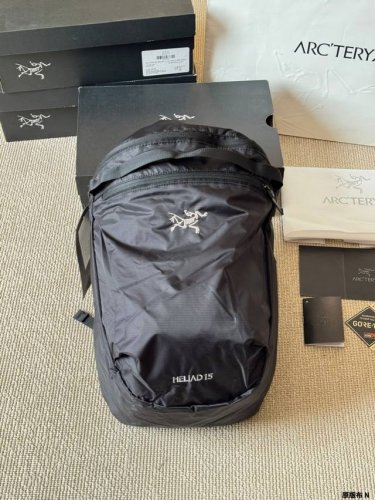 Original cloth Recently, every Korean blogger has an Arc'teryx backpack The "Th