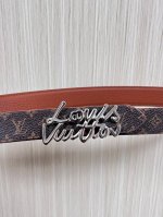 New for the season, this belt is crafted from luxurious calfskin and Monogram ca