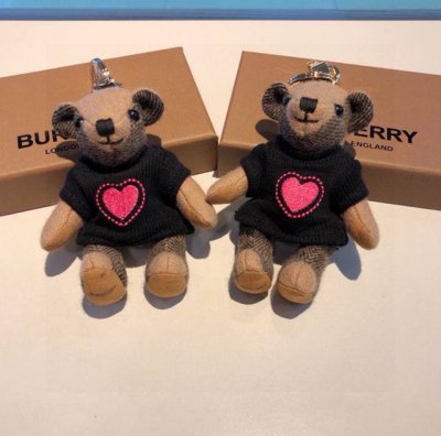 Burberry OEM P bear pendant, Burberry sweater teddy bear keychain pendant is gen
