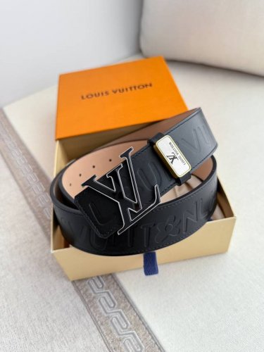 Product Name: Lv..Louis..Vuitton Belt Original Single Model: Hook, Classic Pure
