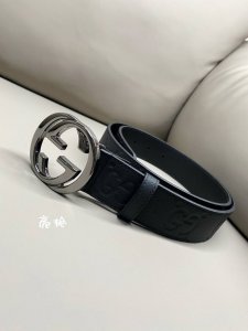 The iconic elements of the classic Gg 4.0 design are given a fresh twist in the