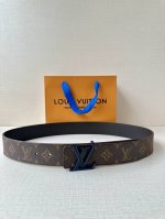 4.0 Wide LV Optic Reversible Belt focuses on the classic Monogram pattern: one s