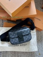 Comes with box and leather Size: 24*19Cm L's S-Lock messenger bag, Really cool