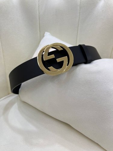 Gucci Double-Faced Calfskin With Boutique Buckle, Original Leather Material Cust
