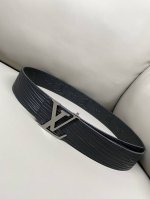 Lv Initiales 40mm double-sided belt Imported calfskin material soft feel One sid