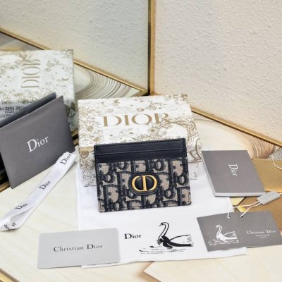 Authentic product available in store, original quality, and box as pictured. 30