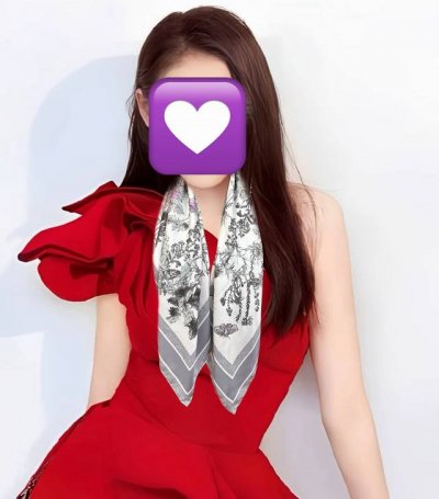 High-end Dior Chardons print showcases Scotland's national flower, a symbol of p