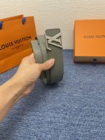 Louis Vuitton Classic Original Quality, Lychee-Textured Embossing Paired With Or