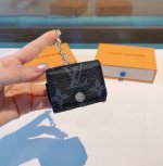 Lv earphone bag classic old flower original leather earphone bag, keychain bag p