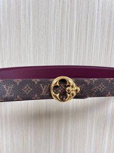 Flowergram Reversible Belt: This belt combines Monogram canvas and Monogram embo