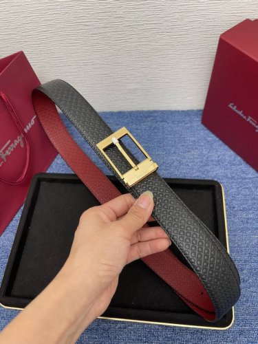 Brand: Fila.Gum 3.5 Cm. Description: This Belt Is Crafted From Natural Grain Lea
