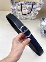 Width 3.5Cm This Dior belt buckle features the "Cd" logo and is crafted in metal