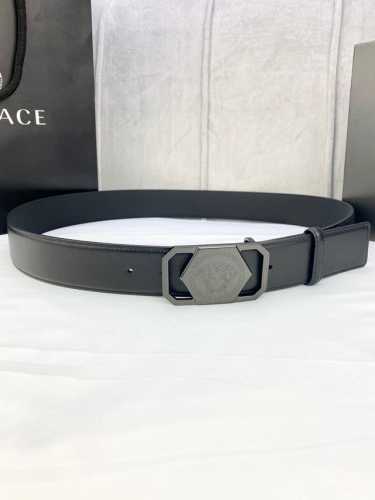 Width 4.0Cm Versaec This Fashionable Belt Is Made Of Soft Calf Leather And Decor