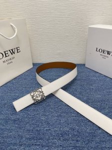 Lv The latest jeans from the counter. The fabric, style and workmanship are supe