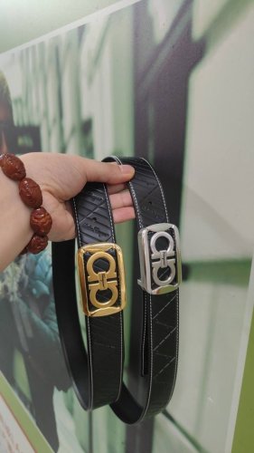 Fila leather belt, featuring a new pure steel buckle and an embossed design on