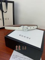 GUCCI This slim belt is made of shaved small-grain cowhide leather and features