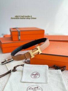 Classic Mini H belt with exquisite hardware and imported Epsom leather, 24mm wid