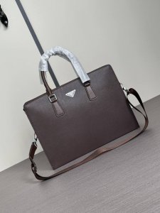 Top-tier counter-selling high-end and hottest item, the latest Prada palm-print