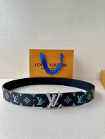lv Initiales 40Mm Double-Sided Belt Renews The Iconic Design With Classic Can