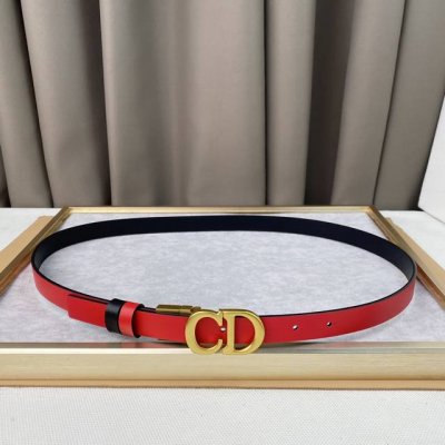D .Ior This Season's New Belt *C D* Adjustable Buckle. Features A Lustrous Gold-