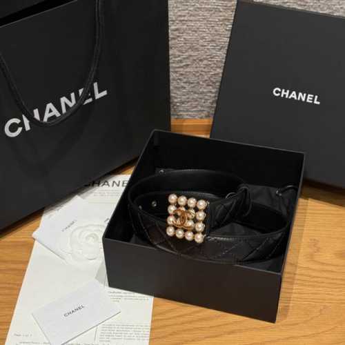 New Chanel Women's Belt Classic metal double C logo, made of diamond-patterned