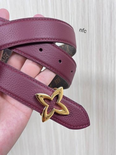 Flowergram Reversible Belt: This belt combines Monogram canvas and Monogram embo
