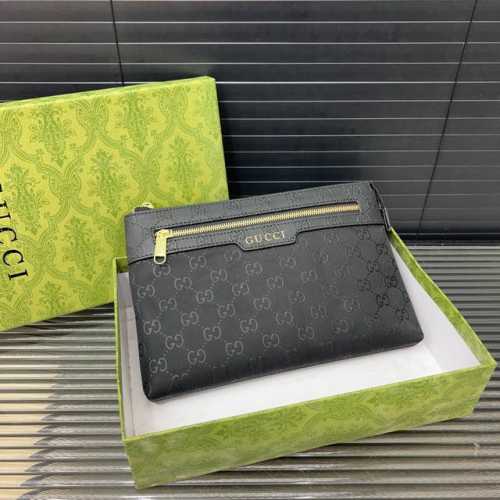 Gucci leather clutch bag for men. Top-quality workmanship. Includes a gift box m
