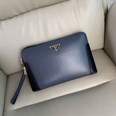 Top-tier counter-selling, high-end, and hottest item, the Prada combination lock