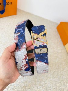Product Name: Lv..Louis..Vuitton belt original Model: Buckle, classic pure stee