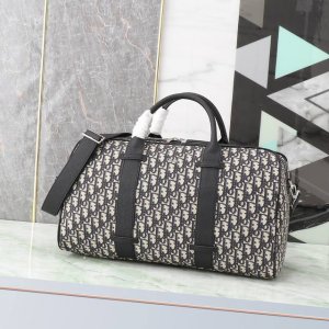 Dior Oblique Duffle Bag 9053 The Dior Oblique jacquard duffle bag is a stylish,