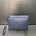 Louisvuitton Pochette To-Go clutch bag, unisex classic and versatile, comes in a