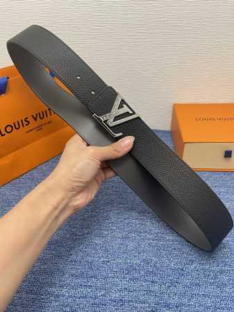 Louis Vuitton Classic Original Quality, With A Textured Leather Base And Origina - Click Image to Close