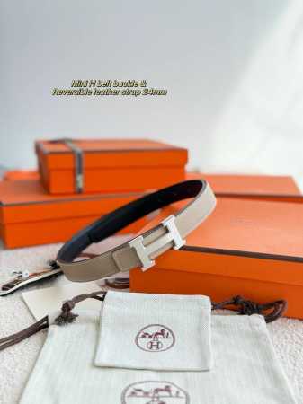 Classic Mini H belt with premium hardware and imported Epsom leather, 24mm width - Click Image to Close