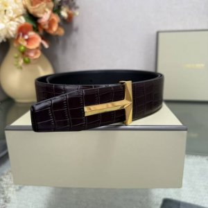 Tom Ford's latest internet celebrity hit, double-sided top-grain cowhide, is now