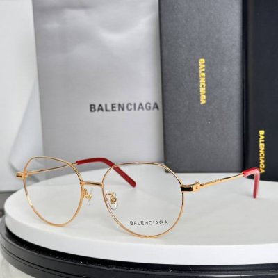 Balenciag* Paris* Model: Bb0168O Size: 56 17-145 DDD
