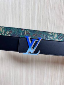 4.0 New style of the season, imported clear flower, fine workmanship of calfskin