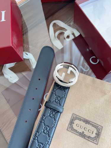 Special. Gucci Calfskin Classic Embossed Design, 4.0 Cm Wide, New Logo Horizonta
