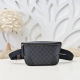 Gucci - Gucci's latest chest bag is made of imported calfskin leather with a sof