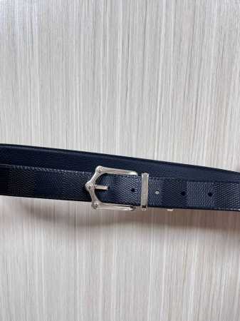 This season's new Frog reversible belt combines modern elements with elegant de - Click Image to Close