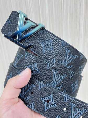 4.0 Wide 2025 New Arrival: The LV Pyramide belt, crafted from natural calfskin a - Click Image to Close